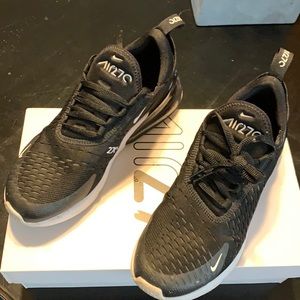 Nike womens air max 270